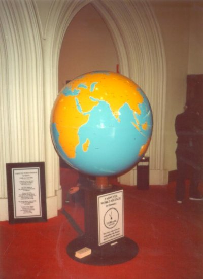 globe.jpg (30001 bytes)